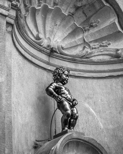 Bruxelles Ma Belle Vuoto Di Memoria